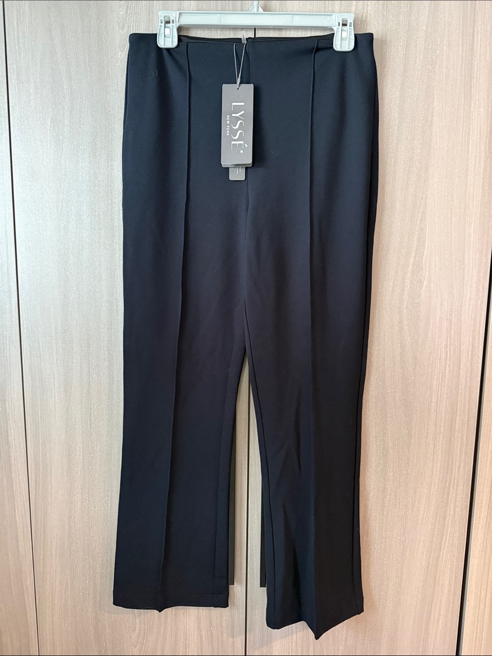 NWT Lyssé New York Cropped Kick Flare Ponte Leggings / Pants